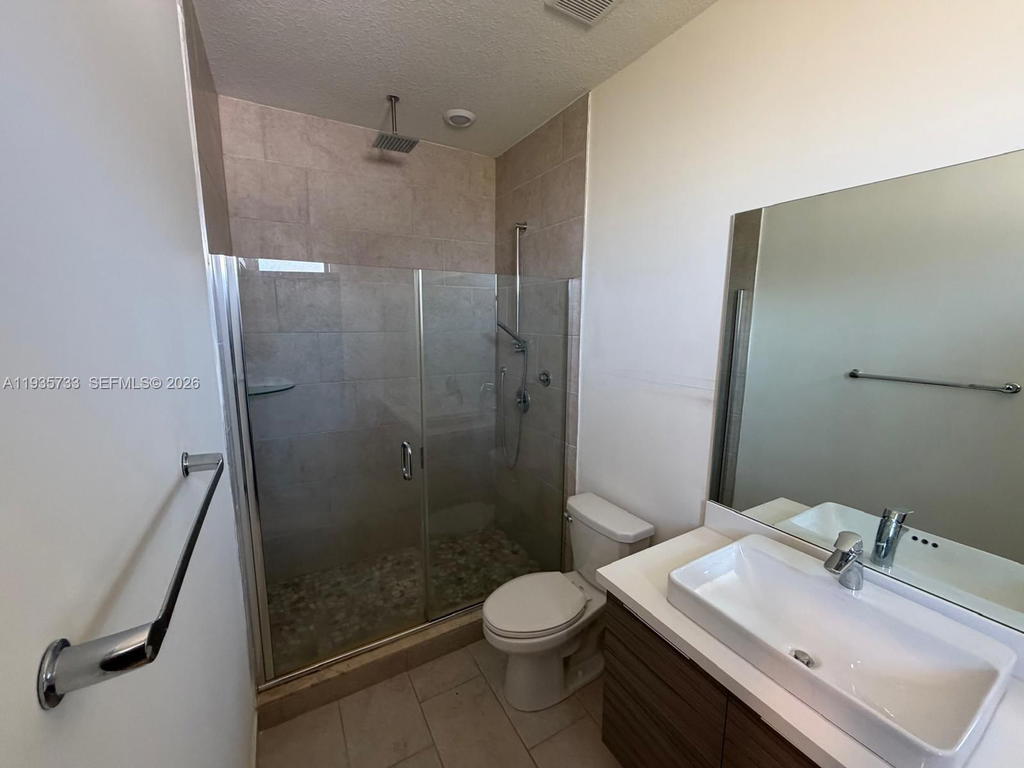 Real estate property located at 9143 161st St #9143, Miami-dade, Dunnwoody Lake, Miami Lakes, FL