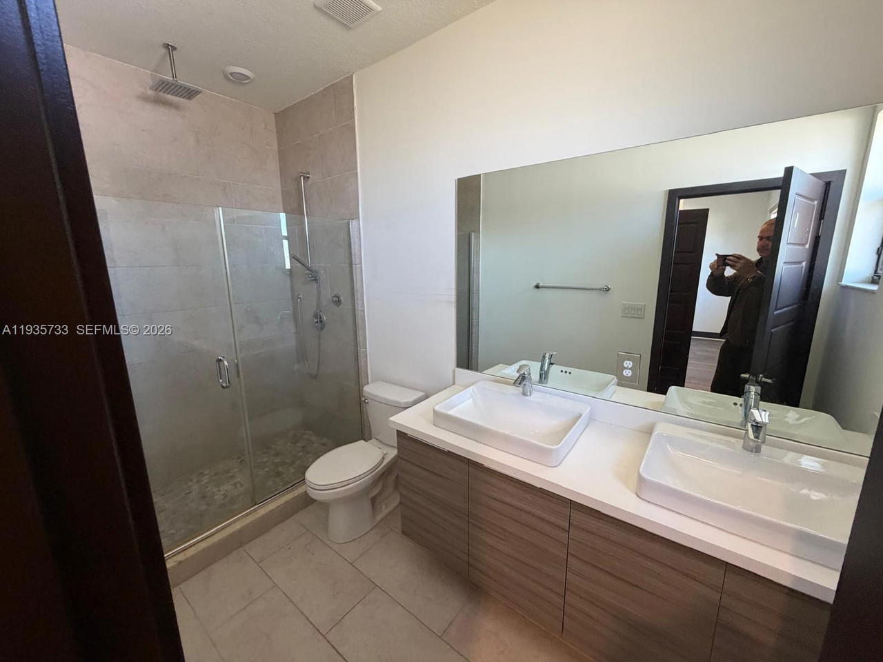Real estate property located at 9143 161st St #9143, Miami-dade, Dunnwoody Lake, Miami Lakes, FL