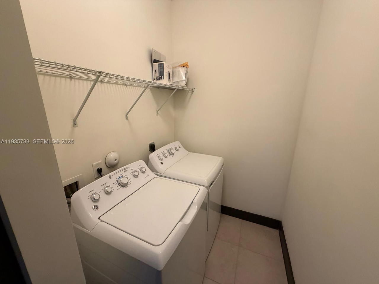 Real estate property located at 9143 161st St #9143, Miami-dade, Dunnwoody Lake, Miami Lakes, FL