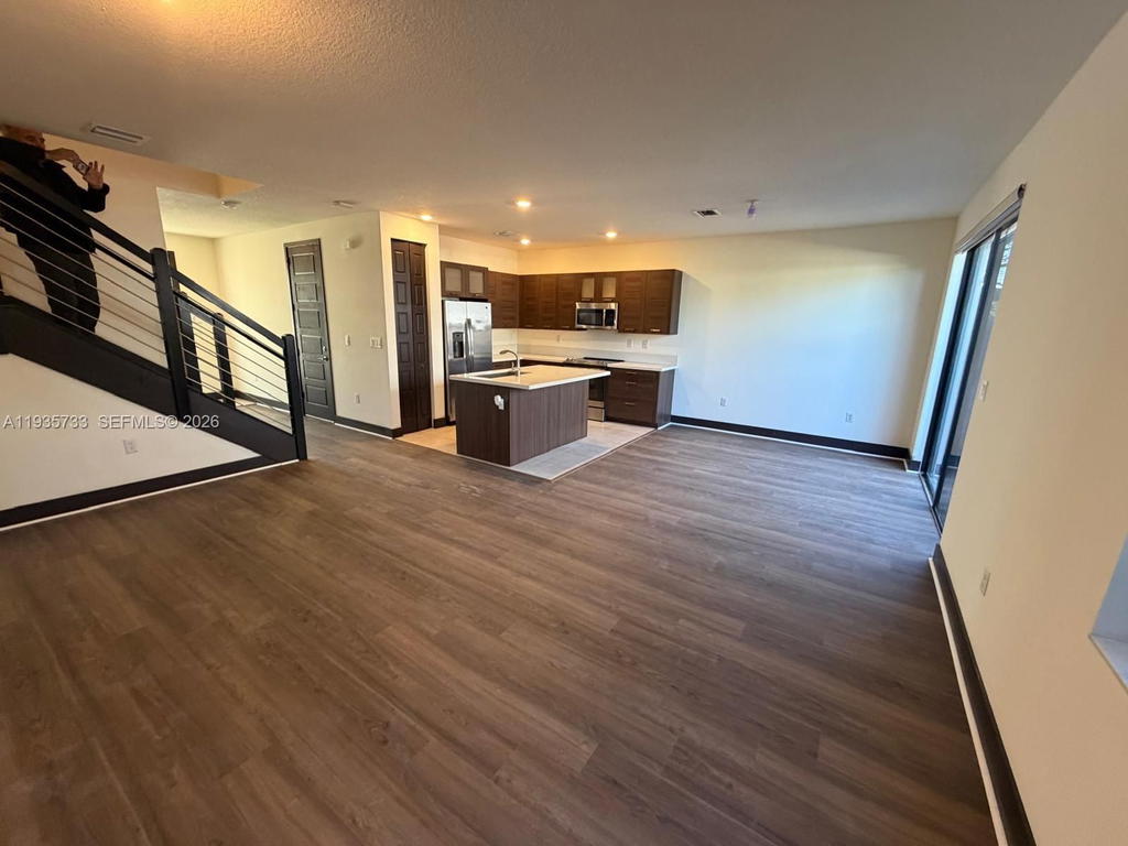 Real estate property located at 9143 161st St #9143, Miami-dade, Dunnwoody Lake, Miami Lakes, FL
