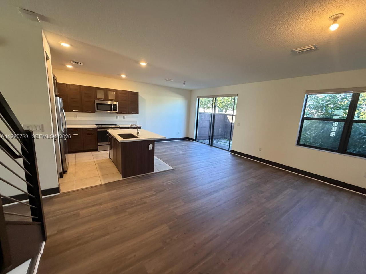 Real estate property located at 9143 161st St #9143, Miami-dade, Dunnwoody Lake, Miami Lakes, FL