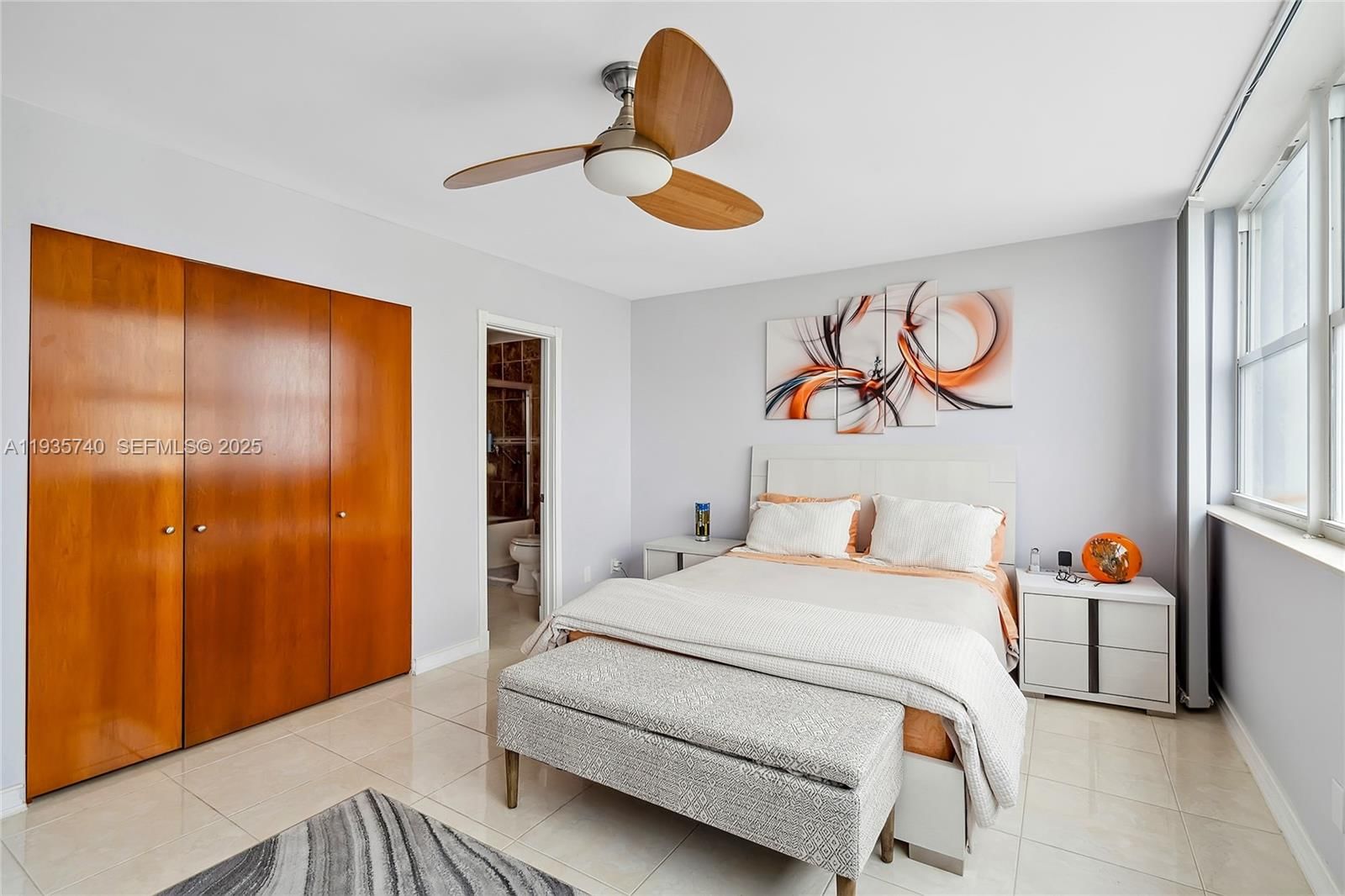Real estate property located at 1400 Ocean Dr #802, Broward, Trafalgar Towers Condomin, Hollywood, FL