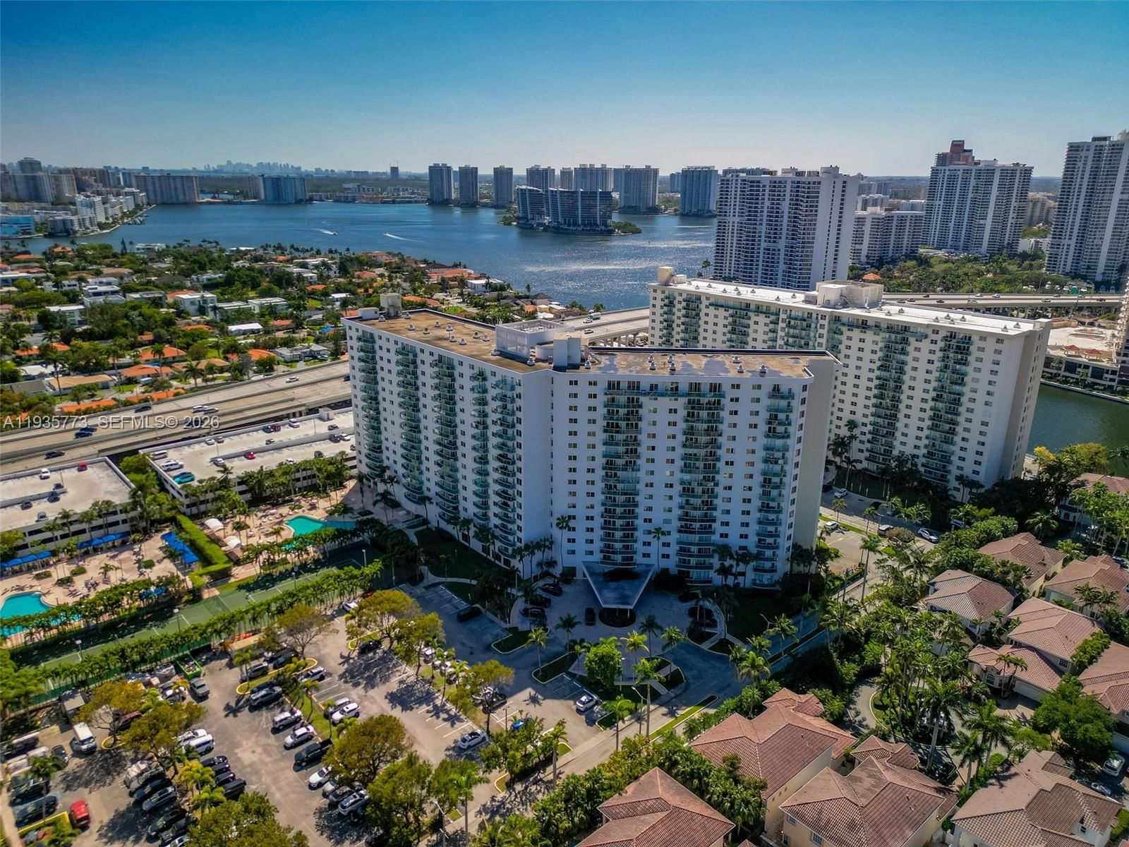 Real estate property located at 19380 Collins Ave #826, Miami-dade, Oceanview Building B Cond, Sunny Isles Beach, FL