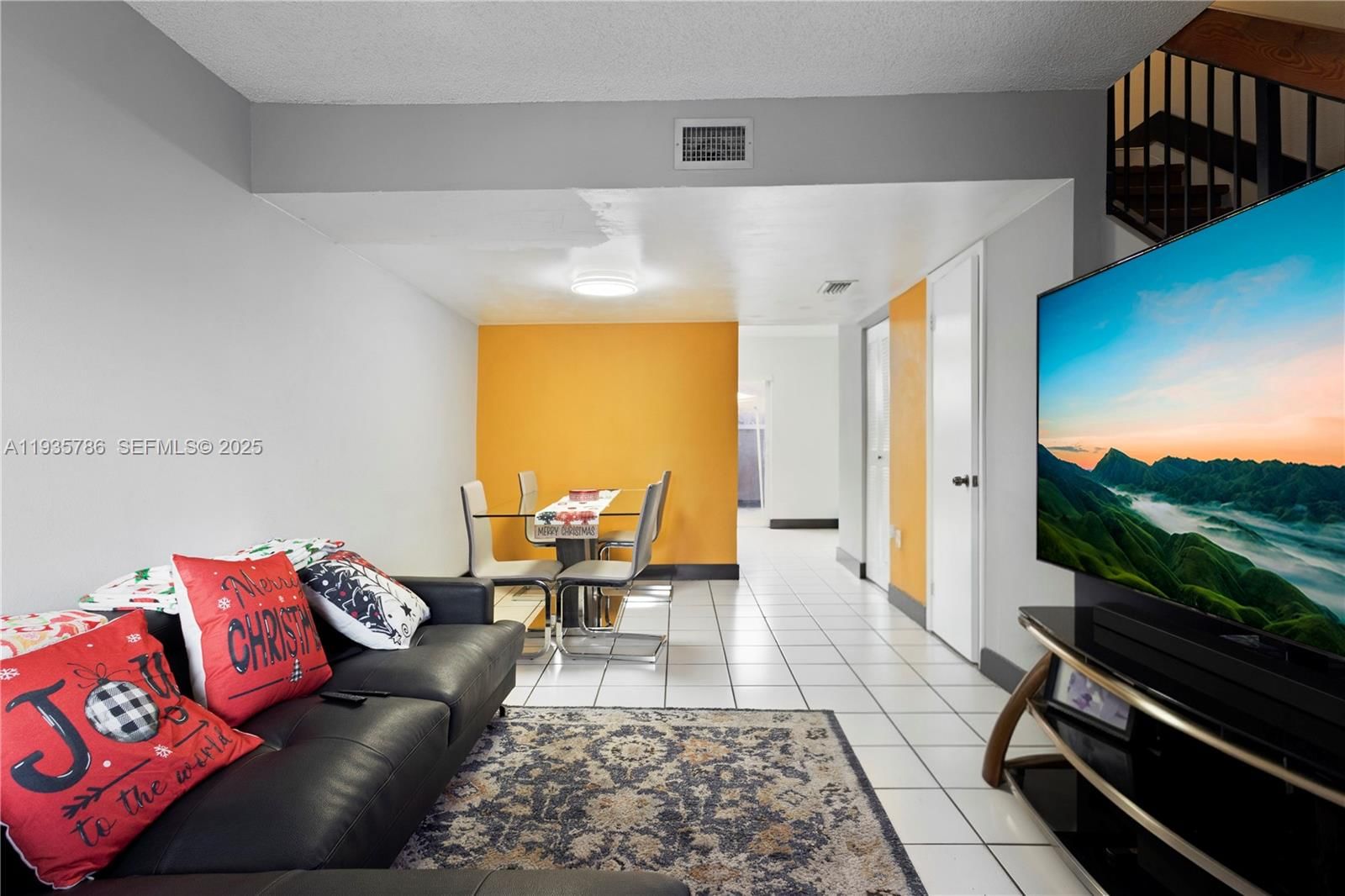 Real estate property located at 8262 5th Ln #392, Miami-dade, Mira Villas Condo, Miami, FL
