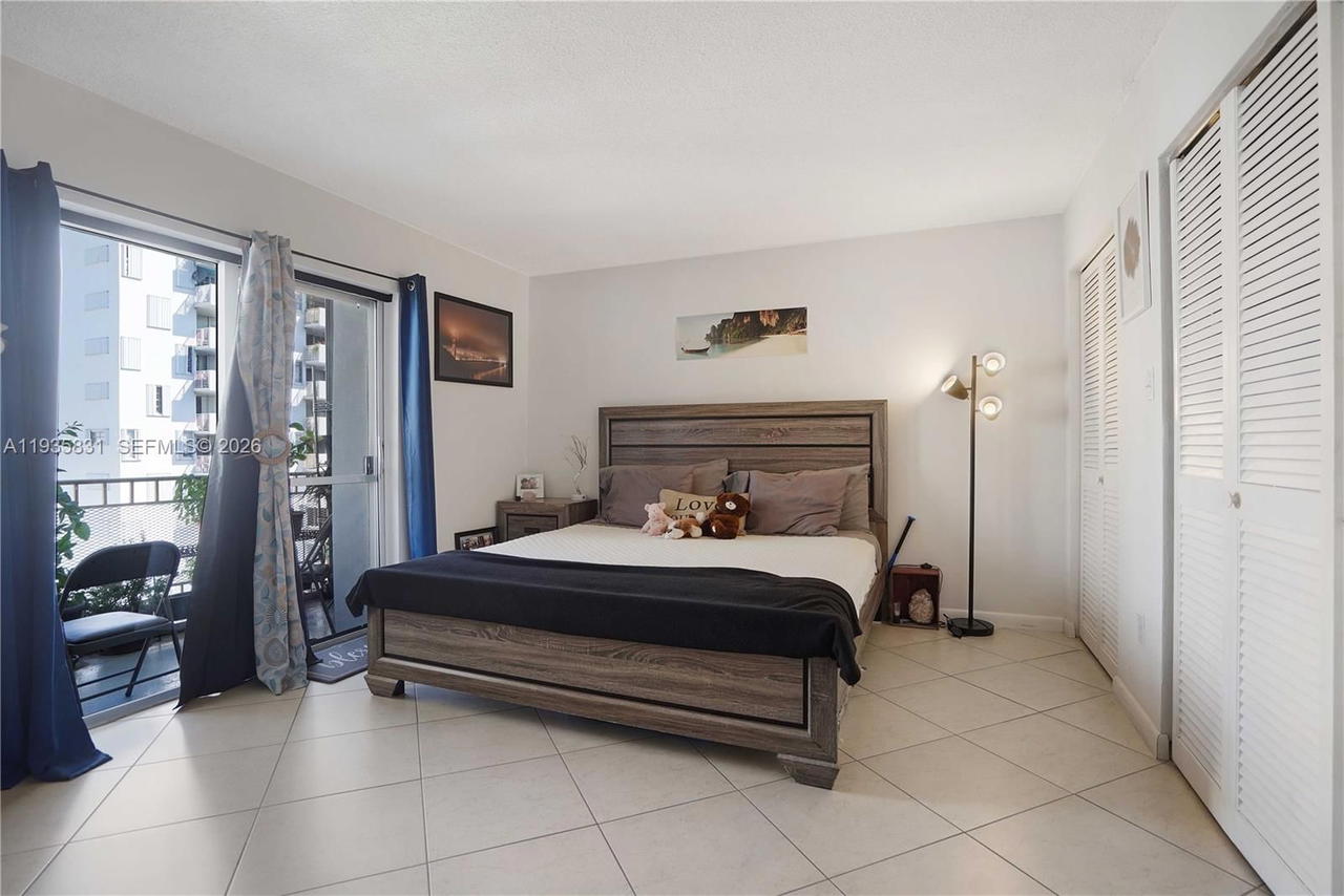 Real estate property located at 1340 Lincoln Rd #807, Miami-dade, Golden House Condo, Miami Beach, FL