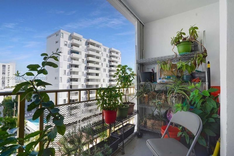 Real estate property located at 1340 Lincoln Rd #807, Miami-dade, Golden House Condo, Miami Beach, FL