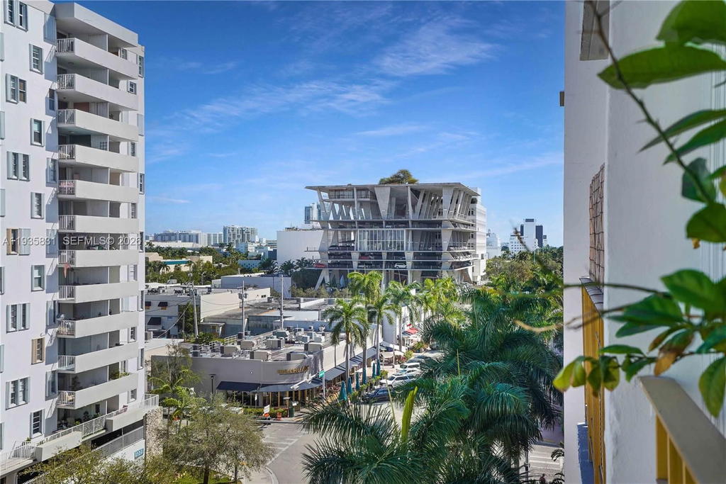 Real estate property located at 1340 Lincoln Rd #807, Miami-dade, Golden House Condo, Miami Beach, FL