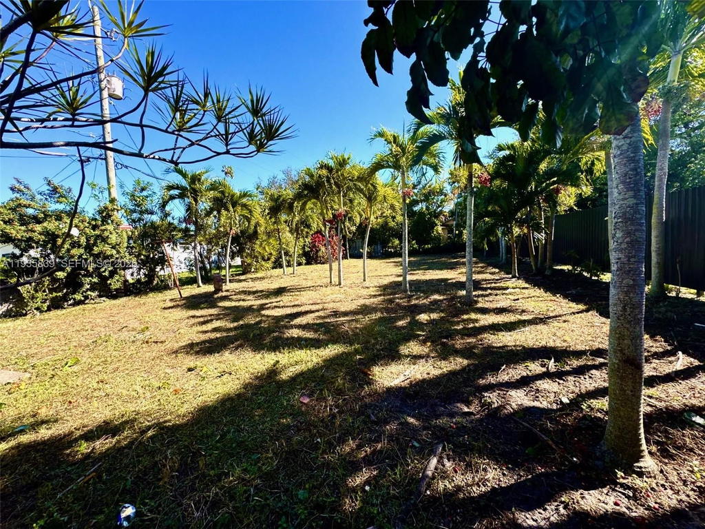 Real estate property located at 11741 13th Ave, Miami-dade, Bayview Acres, Miami, FL