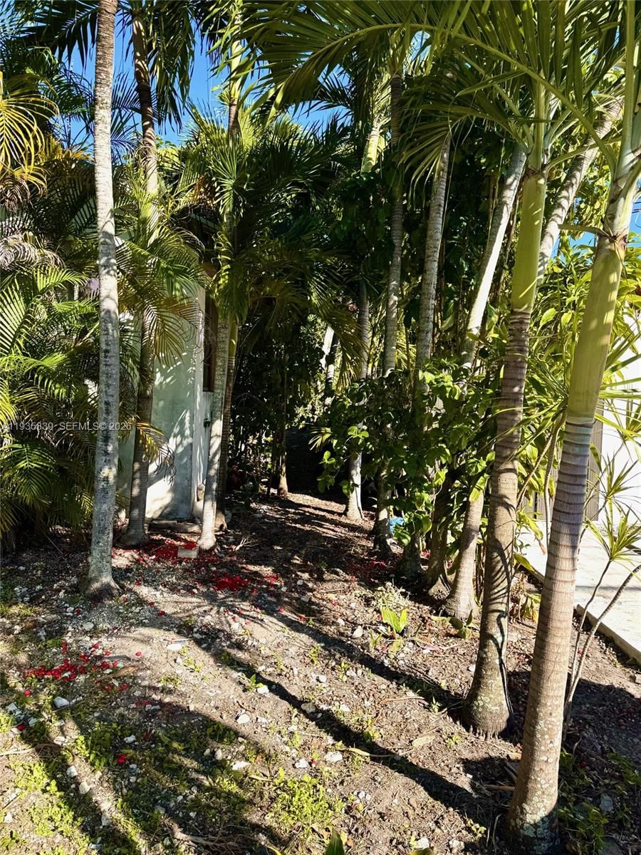 Real estate property located at 11741 13th Ave, Miami-dade, Bayview Acres, Miami, FL