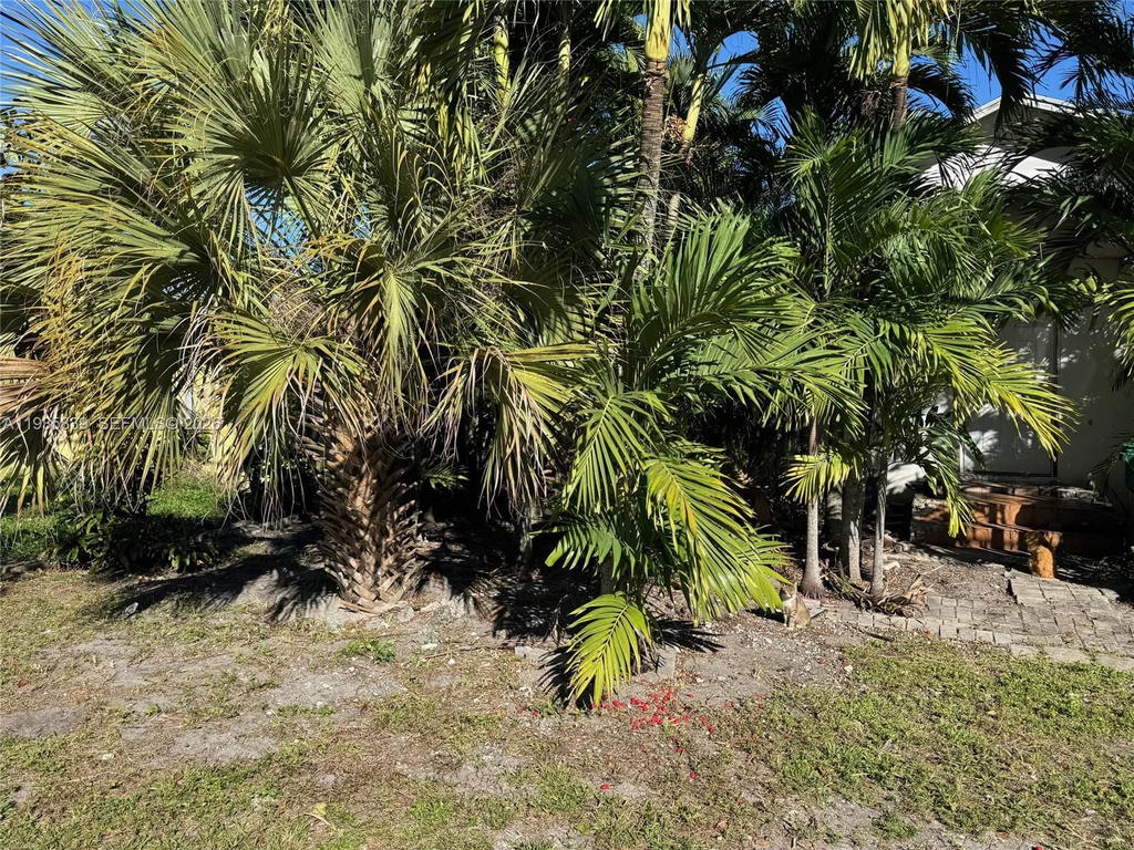 Real estate property located at 11741 13th Ave, Miami-dade, Bayview Acres, Miami, FL