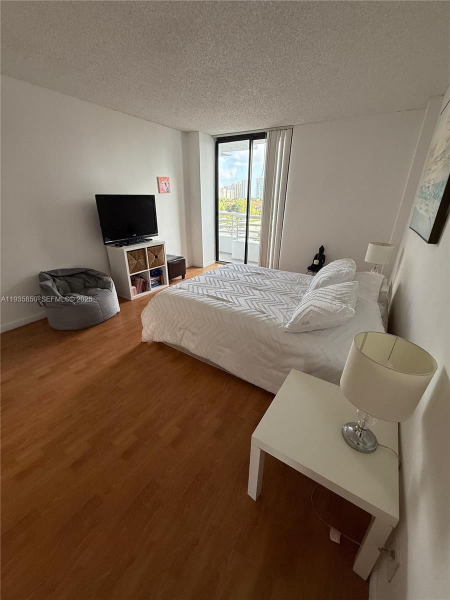 Real estate property located at 3300 192nd St #808, Miami-dade, Parc Central Aventura East, Aventura, FL