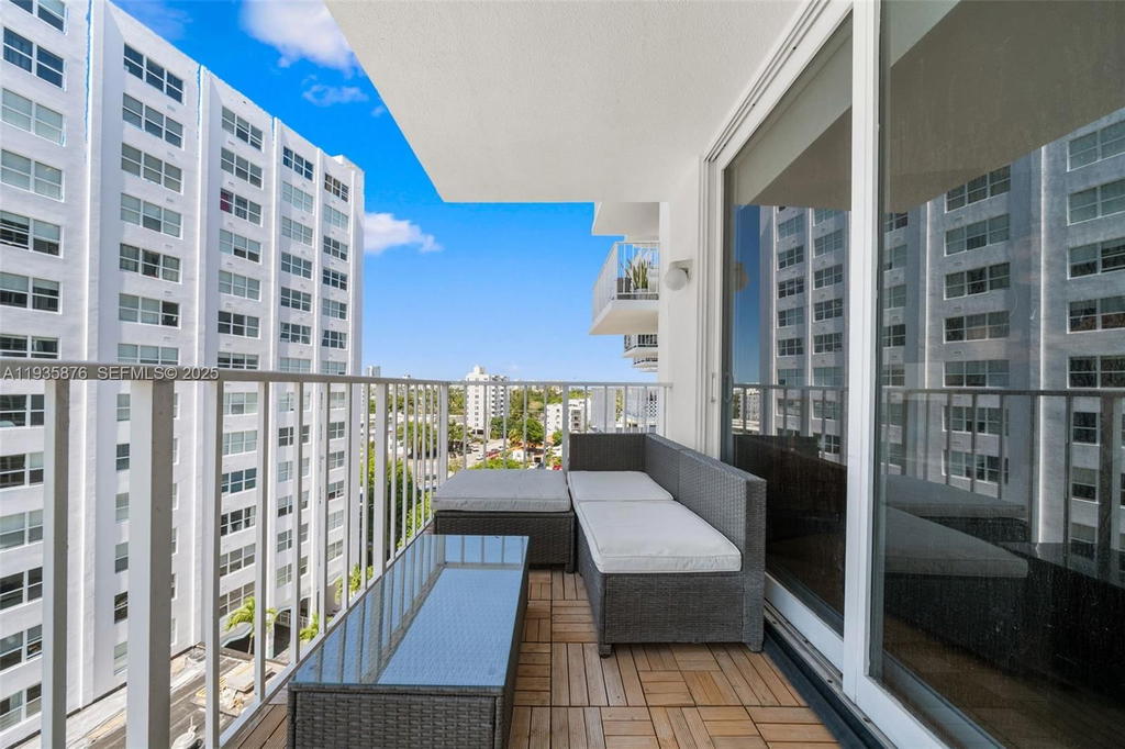 Real estate property located at 1228 West Ave #704, Miami-dade, Bayview Terr Condo, Miami Beach, FL