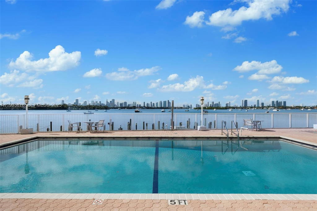 Real estate property located at 1228 West Ave #704, Miami-dade, Bayview Terr Condo, Miami Beach, FL