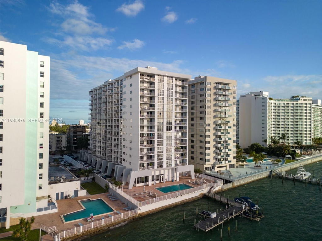 Real estate property located at 1228 West Ave #704, Miami-dade, Bayview Terr Condo, Miami Beach, FL