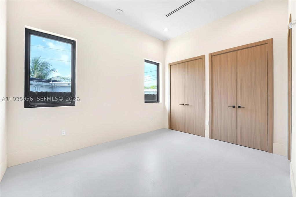 Real estate property located at 1130 86th Ct, Miami-dade, Breezeview Manors, Miami, FL