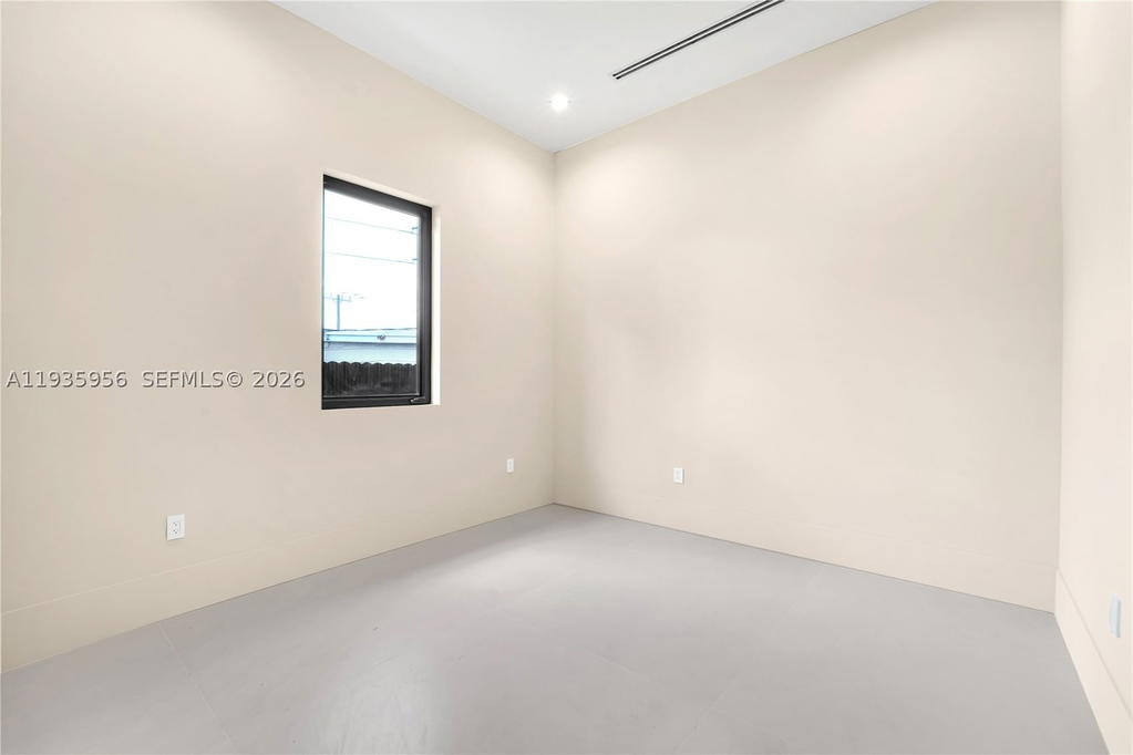 Real estate property located at 1130 86th Ct, Miami-dade, Breezeview Manors, Miami, FL
