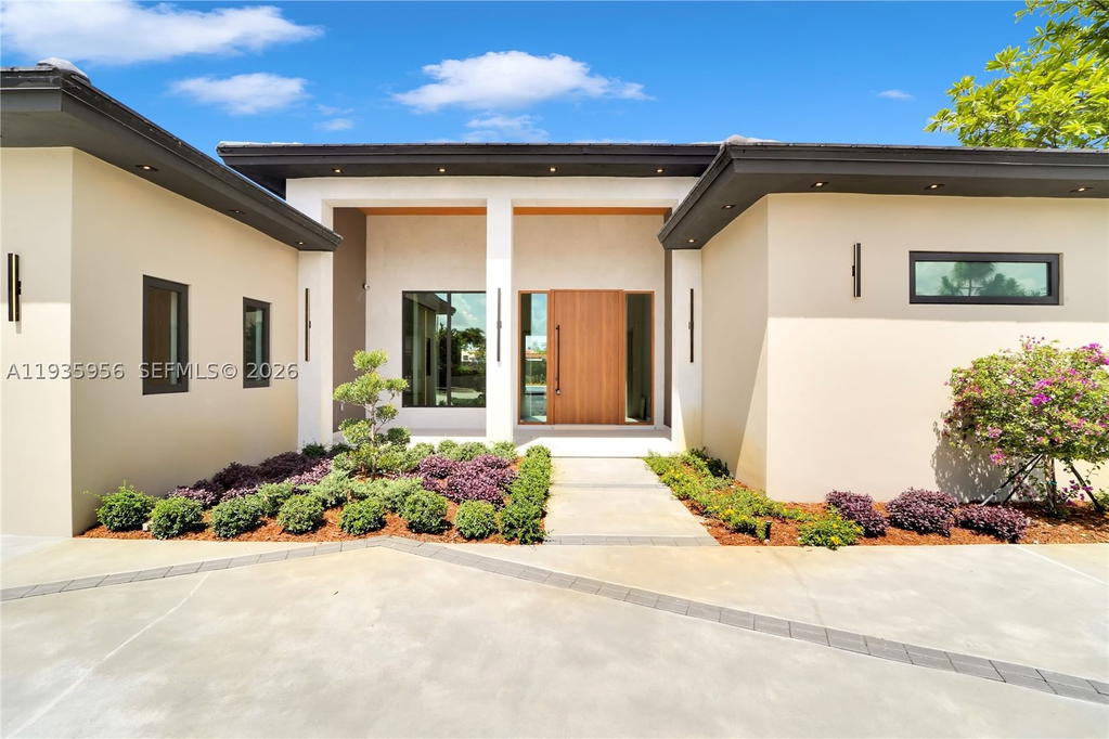 Real estate property located at 1130 86th Ct, Miami-dade, Breezeview Manors, Miami, FL