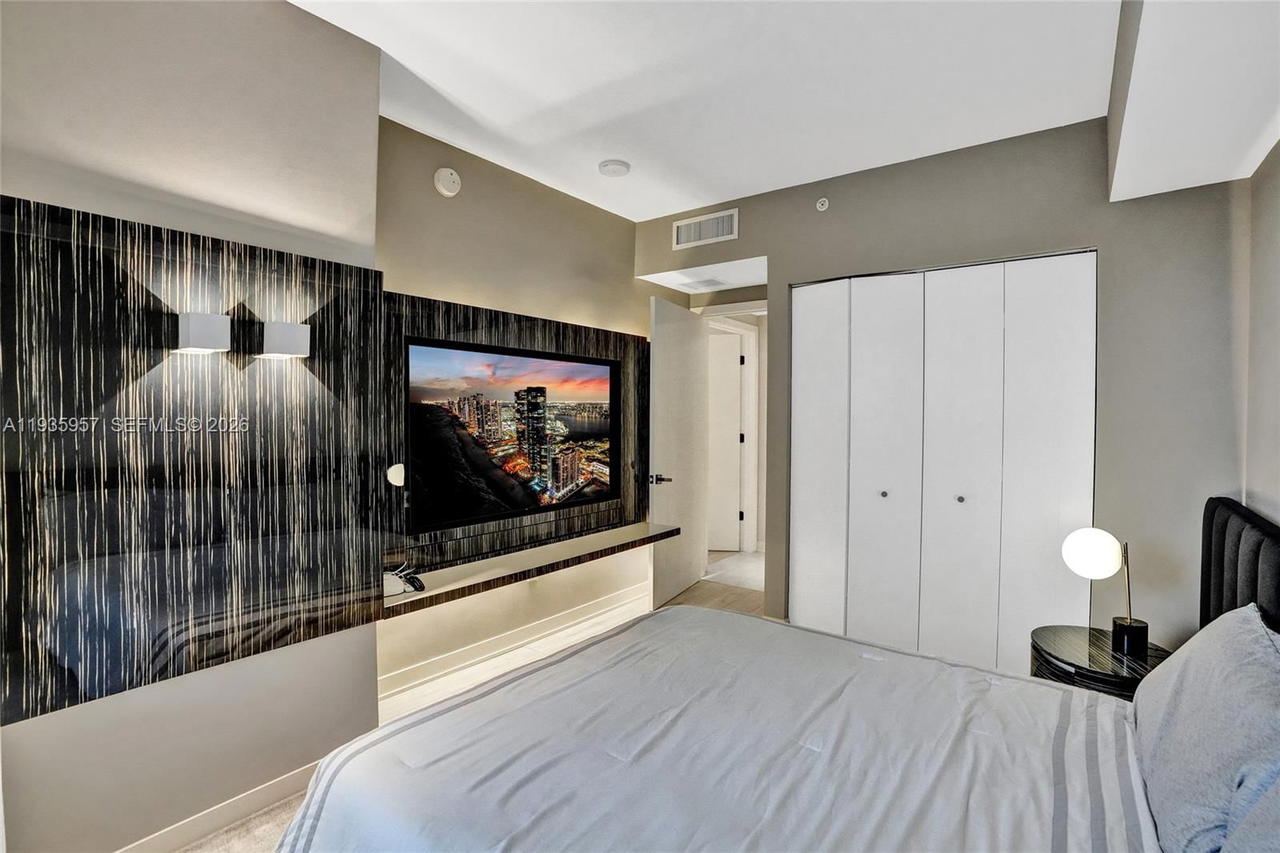 Real estate property located at 1010 2nd Ave #601, Miami-dade, Brickell Ten Condo, Miami, FL