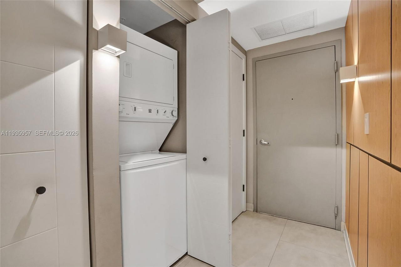 Real estate property located at 1010 2nd Ave #601, Miami-dade, Brickell Ten Condo, Miami, FL