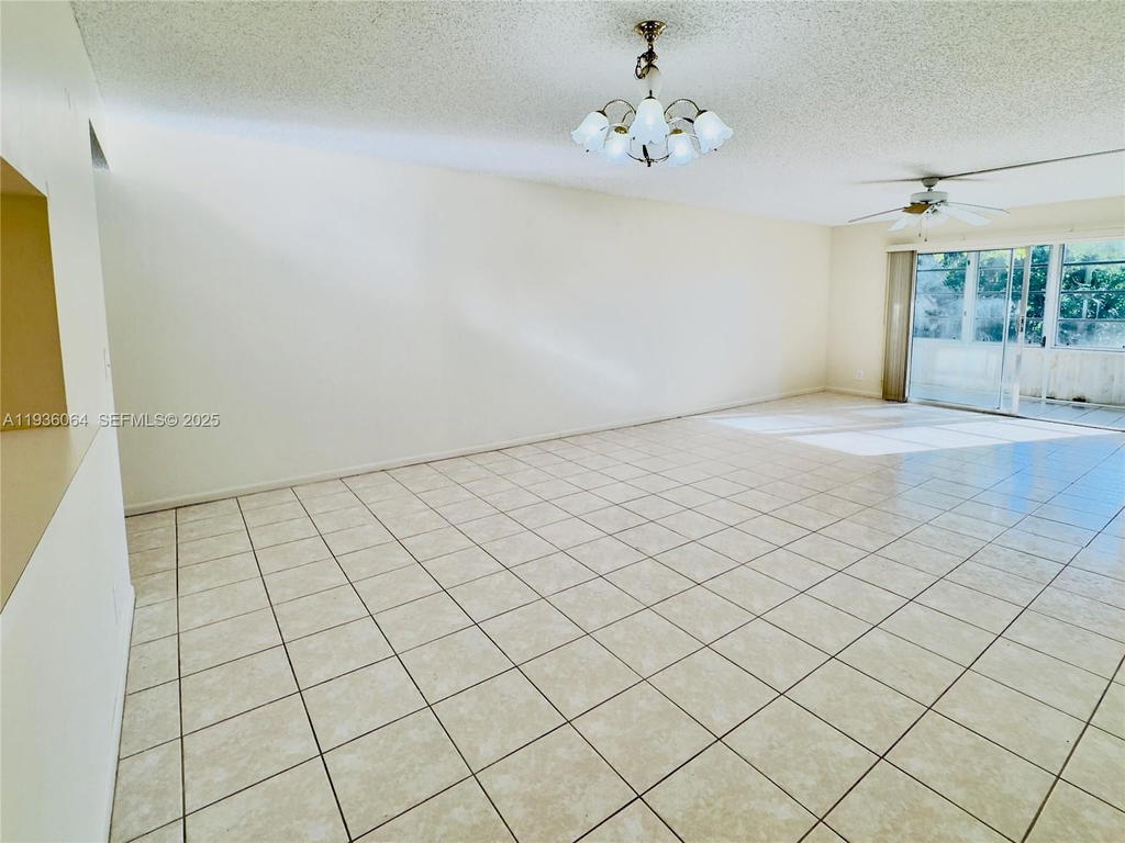 Real estate property located at 13000 15th Ct #207U, Broward, Ivanhoe East At Century V, Pembroke Pines, FL