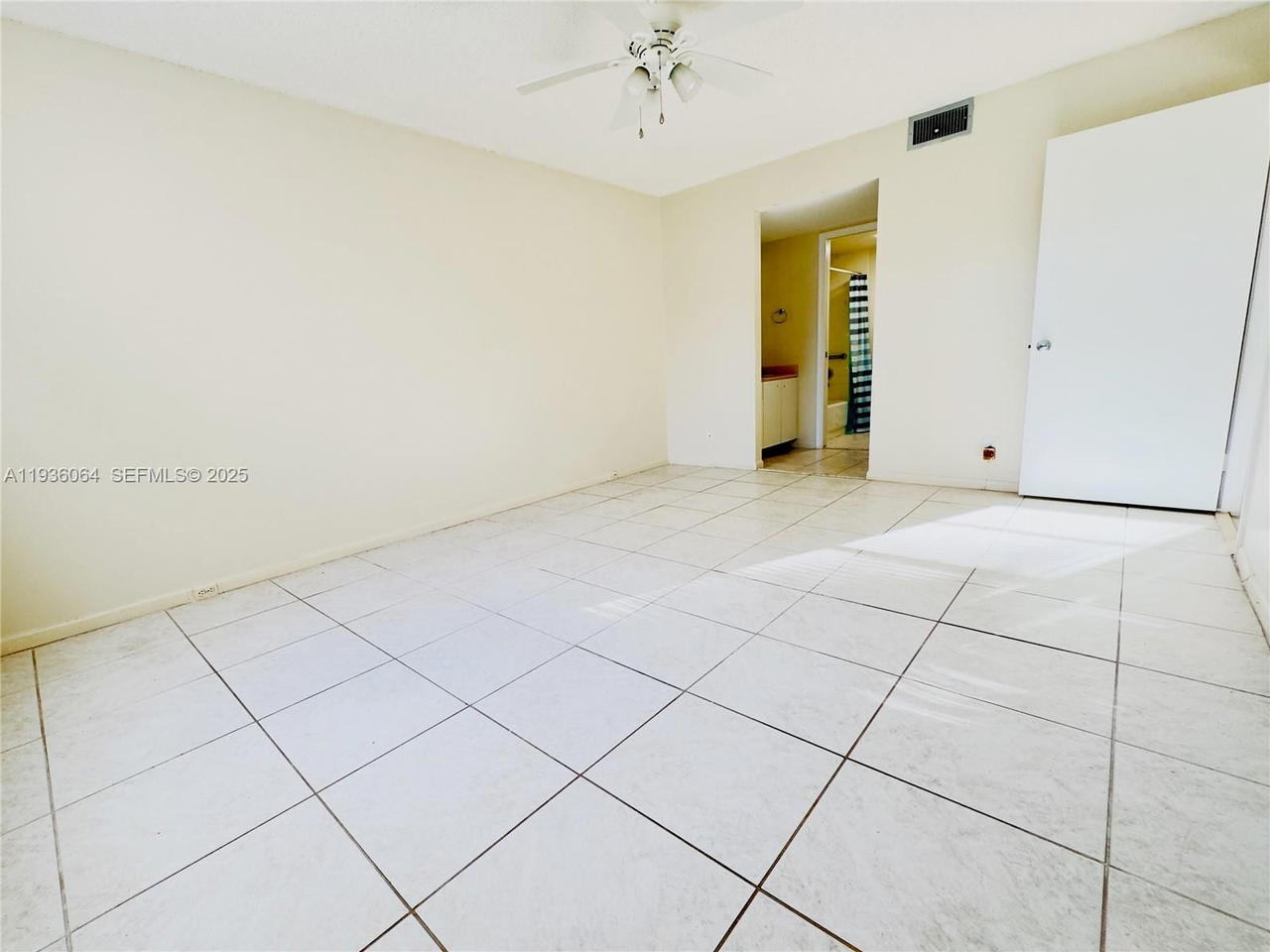 Real estate property located at 13000 15th Ct #207U, Broward, Ivanhoe East At Century V, Pembroke Pines, FL