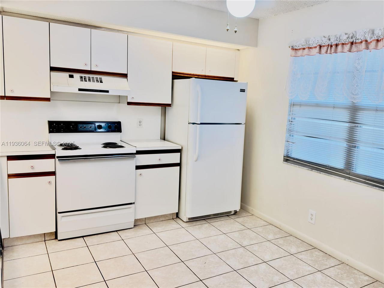 Real estate property located at 13000 15th Ct #207U, Broward, Ivanhoe East At Century V, Pembroke Pines, FL
