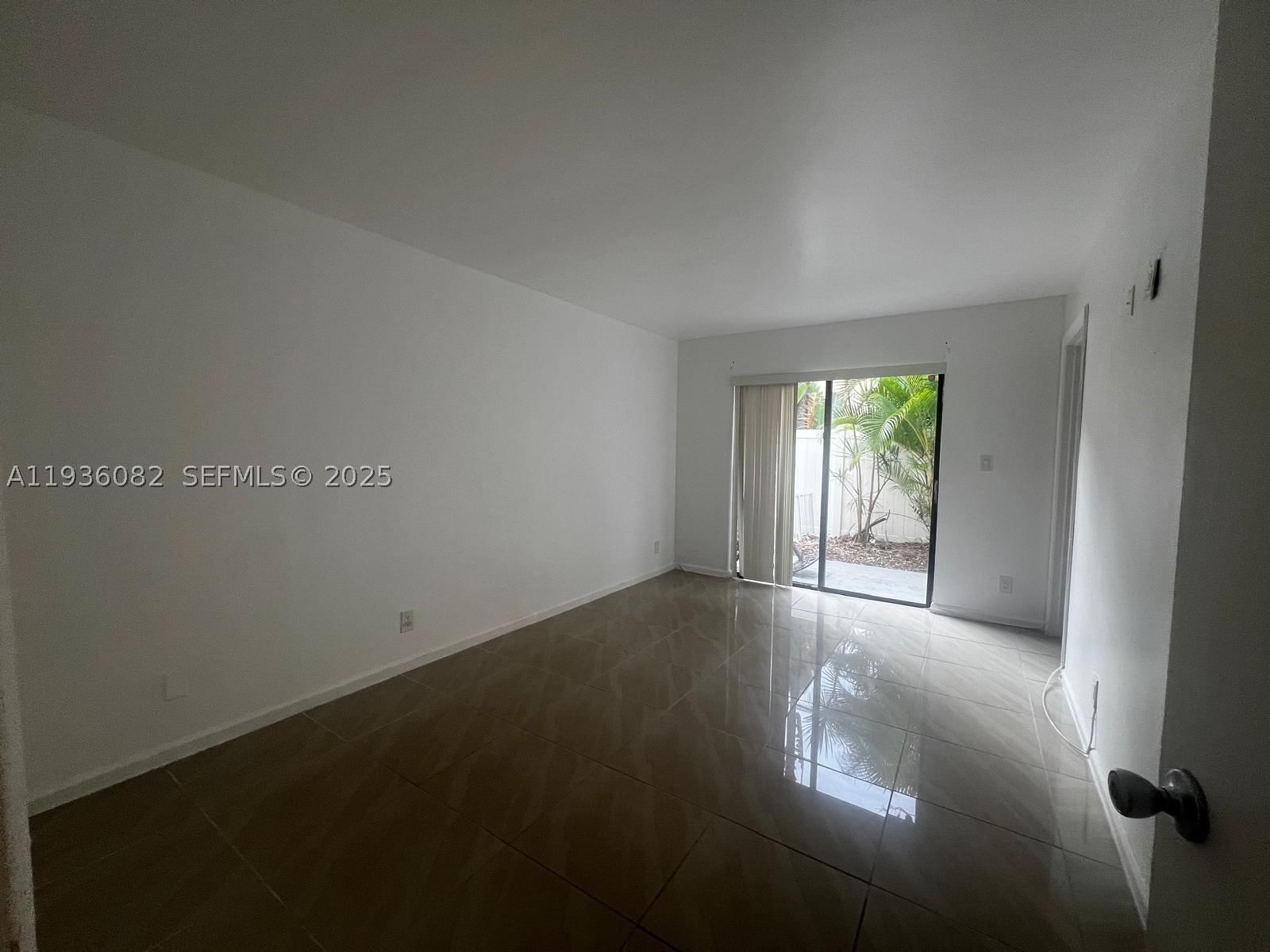 Real estate property located at 1455 Holly Heights Dr #42, Broward, Fusion Gardens Condo, Fort Lauderdale, FL