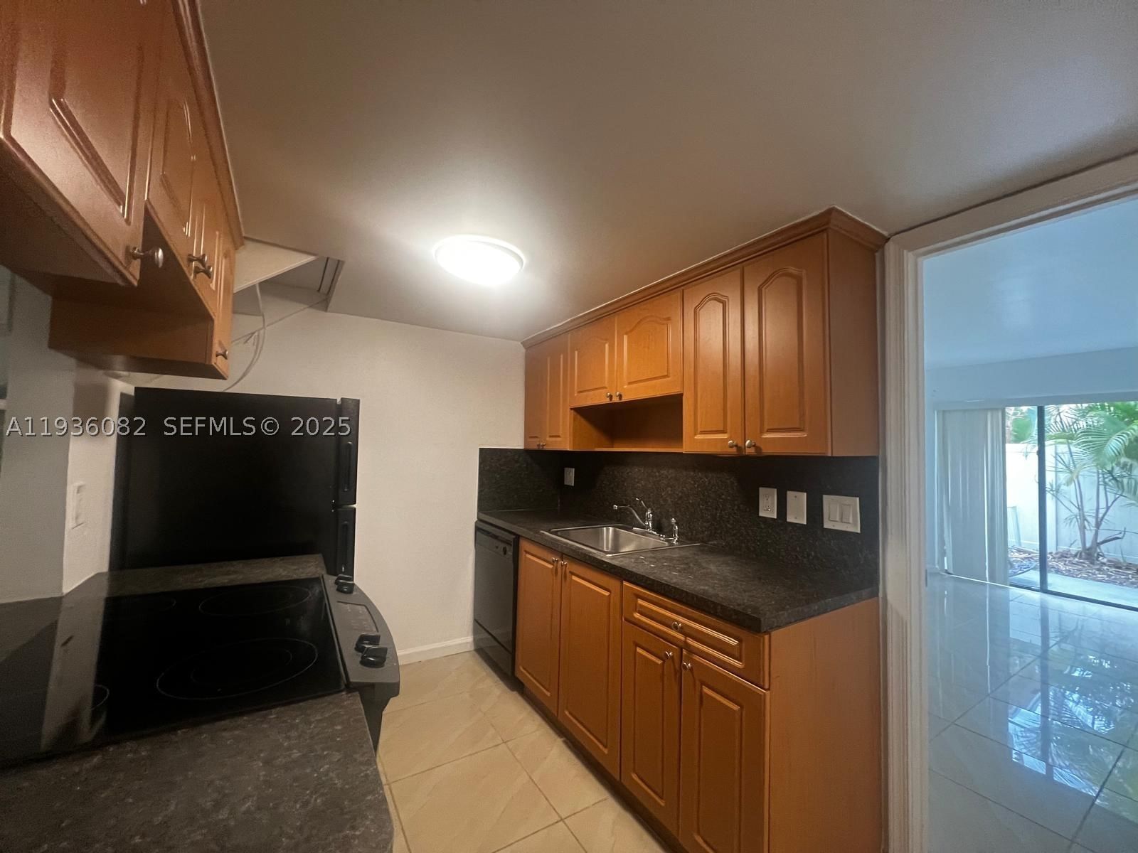 Real estate property located at 1455 Holly Heights Dr #42, Broward, Fusion Gardens Condo, Fort Lauderdale, FL