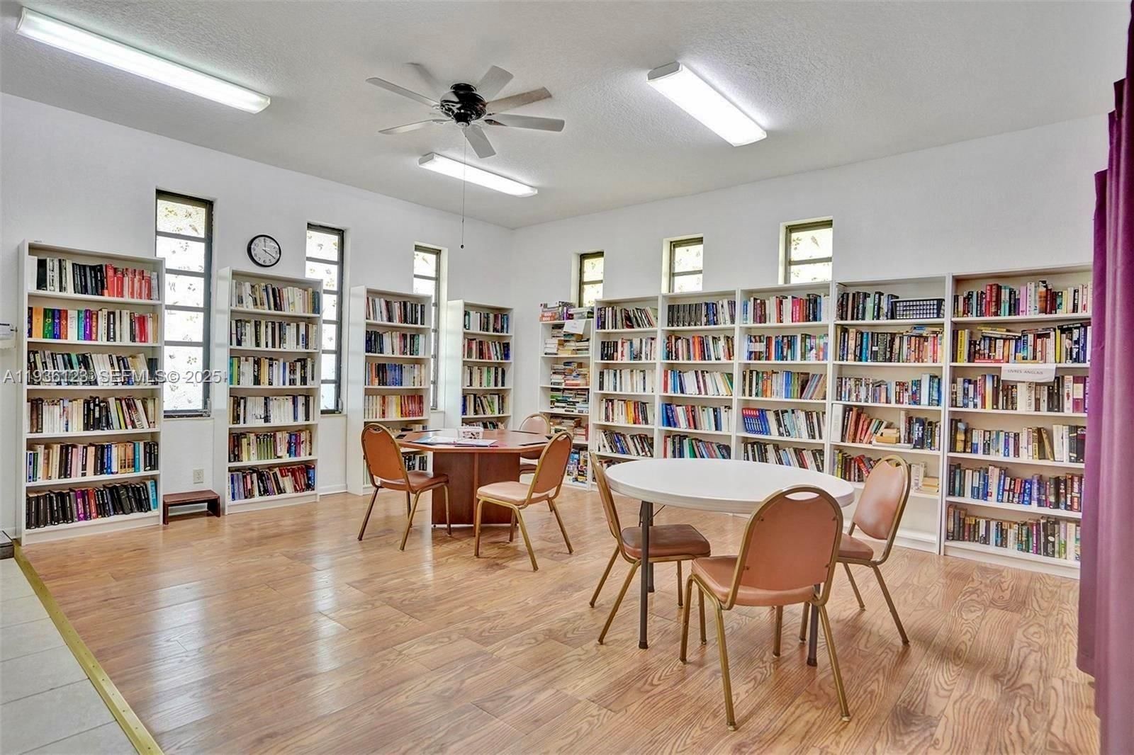 Real estate property located at 4801 34th St #508, Broward, Gladiola Gardens Condo, Lauderdale Lakes, FL