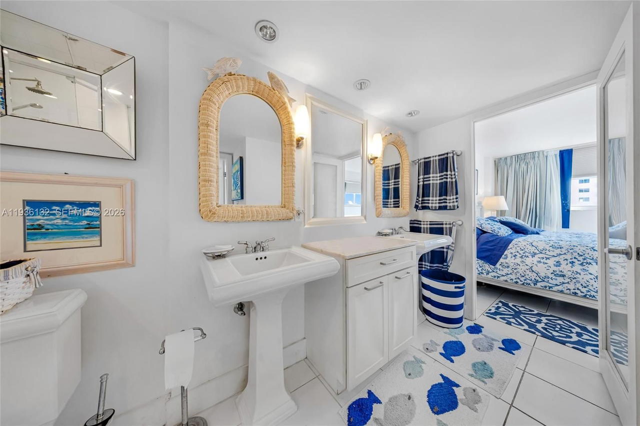 Real estate property located at 465 Ocean Dr #708, Miami-dade, Royal Atlantic Condo, Miami Beach, FL