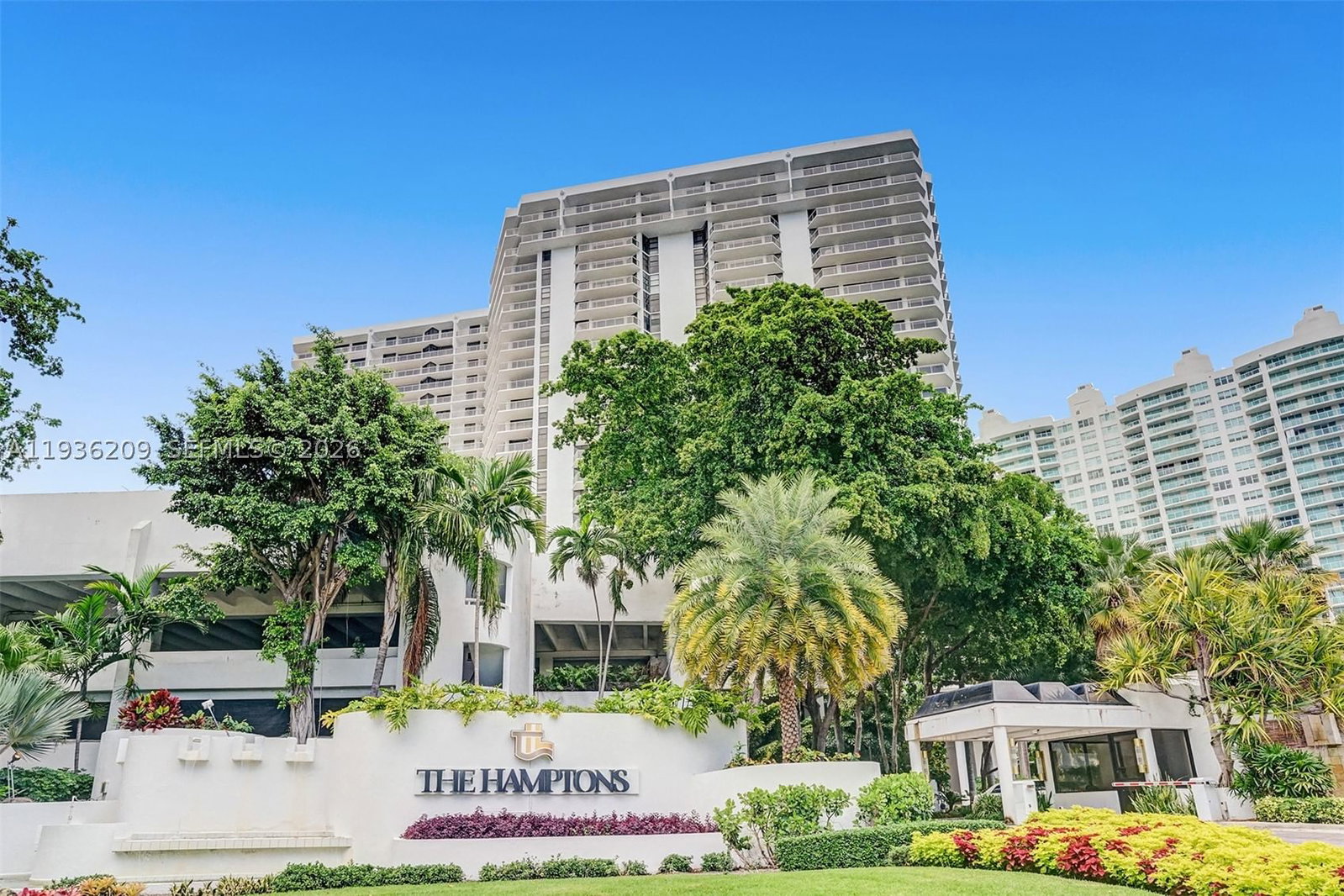 Real estate property located at 20281 Country Club Dr #201, Miami-dade, Hamptons West Condo, Aventura, FL