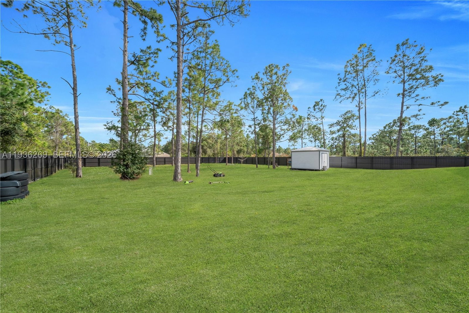 Real estate property located at 1112 Clark Ave, Lee, Lehigh Acres, Lehigh Acres, FL