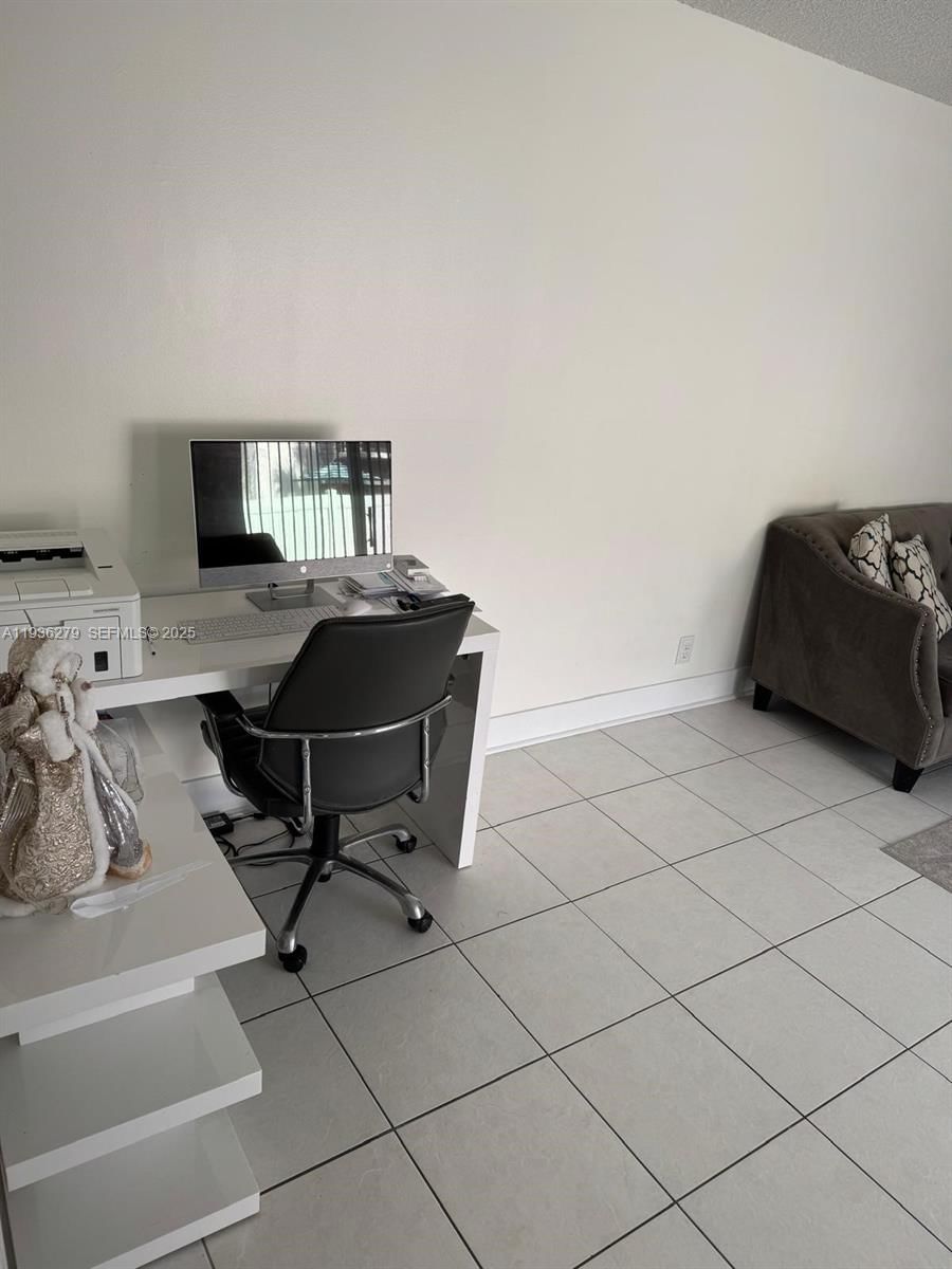 Real estate property located at 3451 47th Ave #31102, Broward, Karanda Village V-a Condo, Coconut Creek, FL