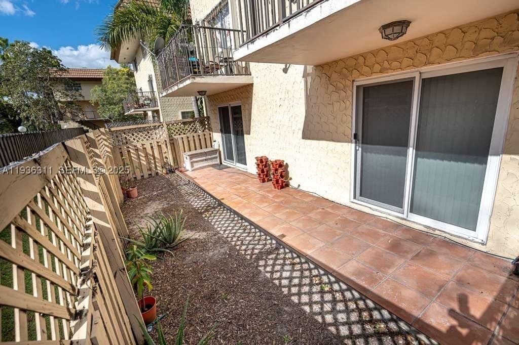 Real estate property located at 8600 109th Ave #4-114, Miami-dade, Courtyards At Kendall Con, Miami, FL