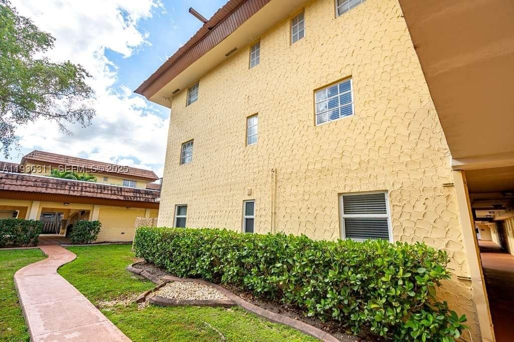 Real estate property located at 8600 109th Ave #4-114, Miami-dade, Courtyards At Kendall Con, Miami, FL