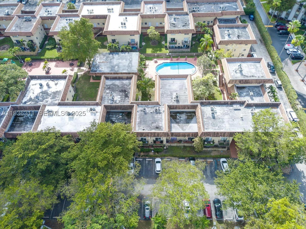 Real estate property located at 8600 109th Ave #4-114, Miami-dade, Courtyards At Kendall Con, Miami, FL