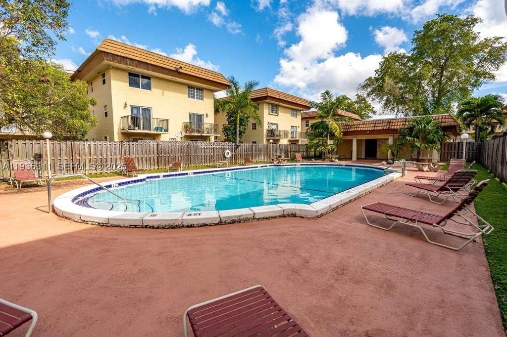 Real estate property located at 8600 109th Ave #4-114, Miami-dade, Courtyards At Kendall Con, Miami, FL