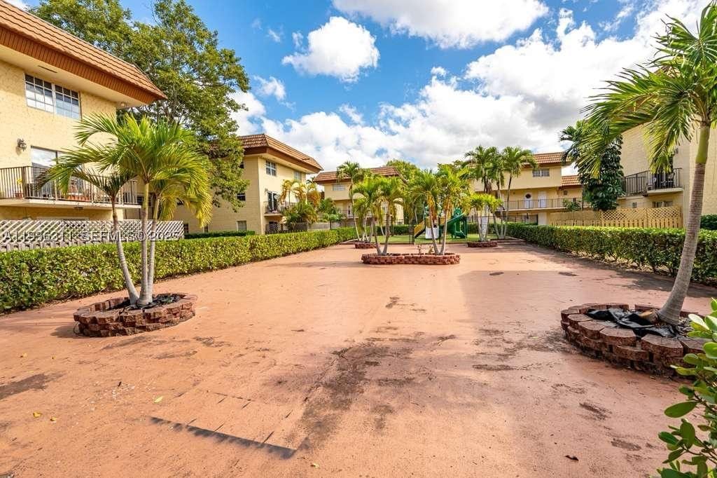 Real estate property located at 8600 109th Ave #4-114, Miami-dade, Courtyards At Kendall Con, Miami, FL