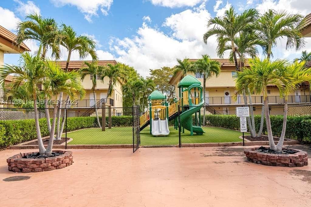 Real estate property located at 8600 109th Ave #4-114, Miami-dade, Courtyards At Kendall Con, Miami, FL