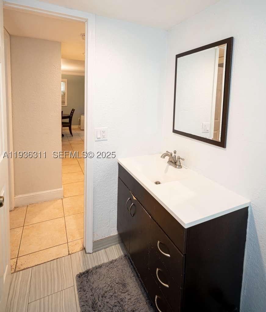 Real estate property located at 8600 109th Ave #4-114, Miami-dade, Courtyards At Kendall Con, Miami, FL