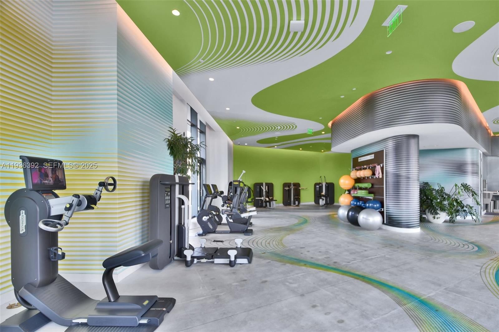 Real estate property located at 501 31st St #3409, Miami-dade, Paraiso Bayviews Condo, Miami, FL