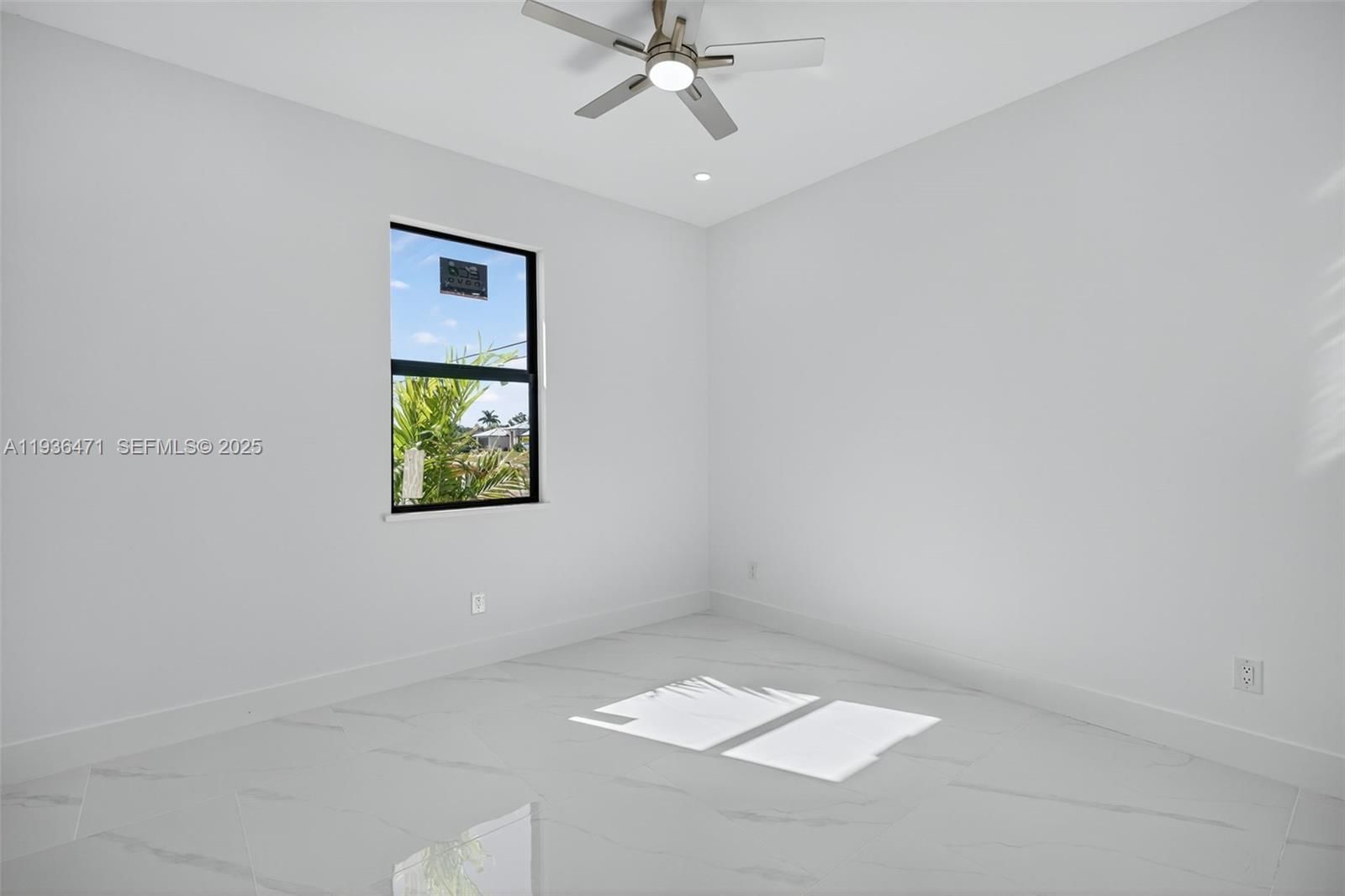 Real estate property located at 2325 25 Lane, Lee, Cape Coral, Cape Coral, FL