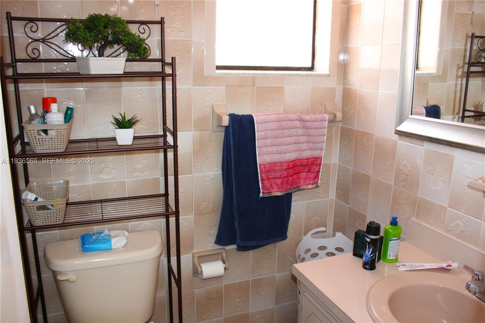 Real estate property located at 2102 106th Ct, Miami-dade, Les Chalets, Miami, FL