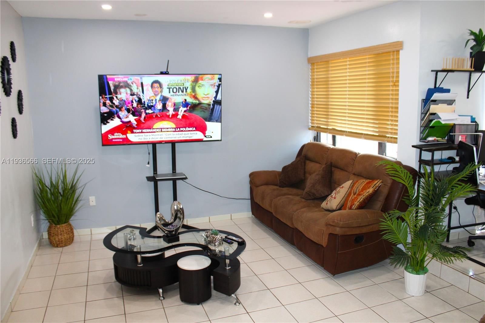 Real estate property located at 2102 106th Ct, Miami-dade, Les Chalets, Miami, FL