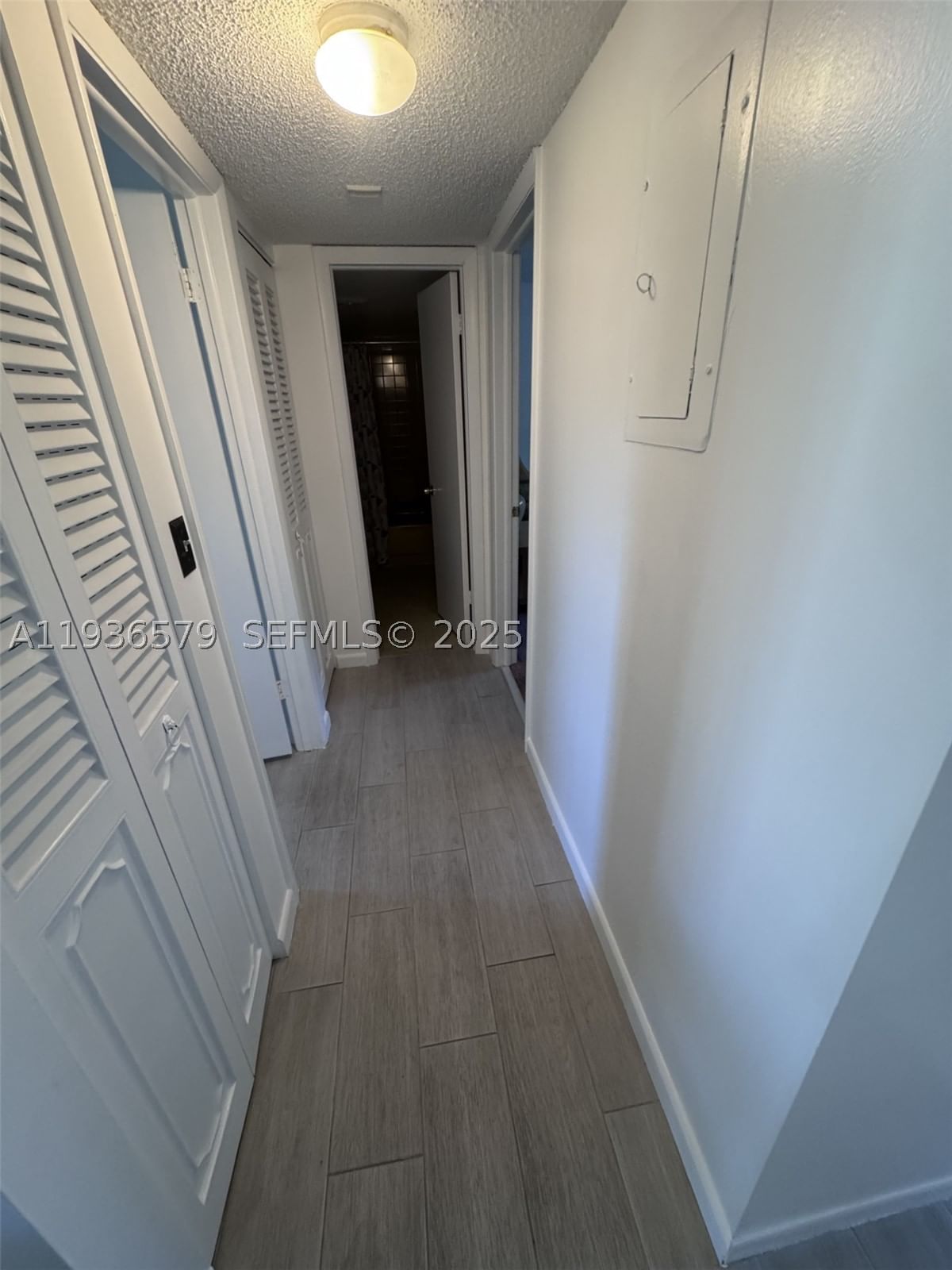 Real estate property located at 1025 3rd Ave #102, Broward, Meadowbrook Lakes Condo, Dania Beach, FL