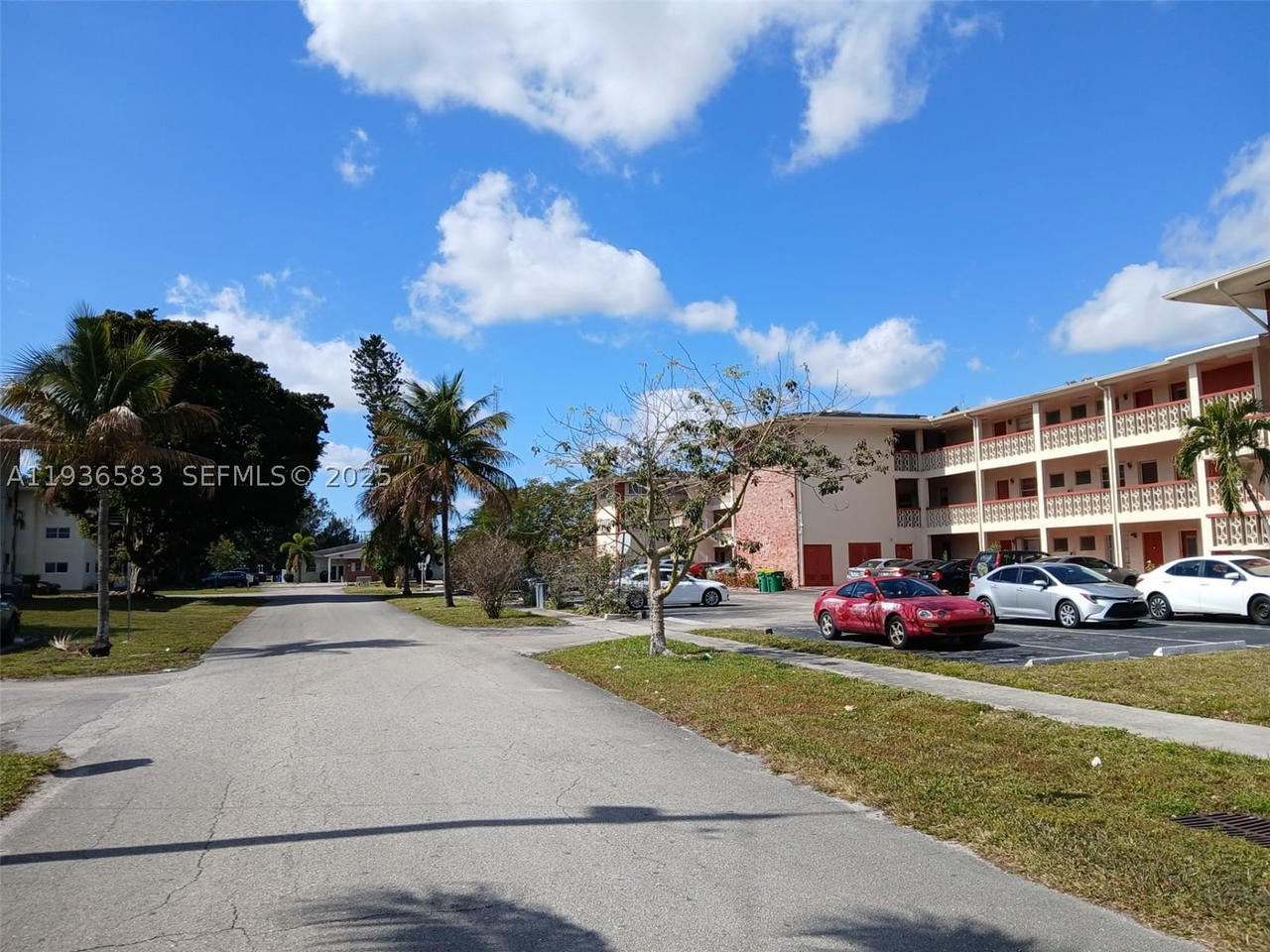Real estate property located at 4751 10th Ct #310, Broward, Lake Park Gardens 2 Inc C, Plantation, FL