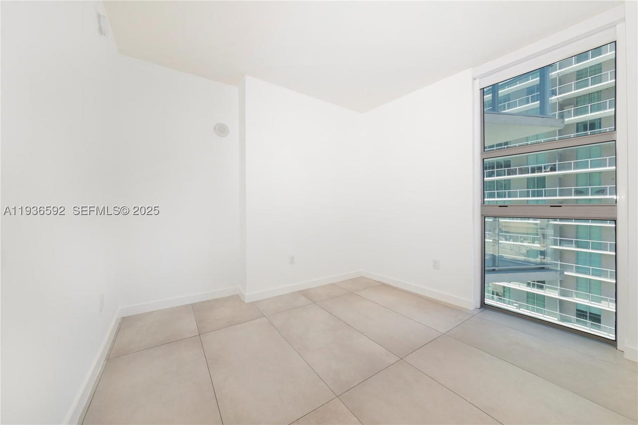 Real estate property located at 1100 Miami Ave #1707, Miami-dade, Millecento, Miami, FL