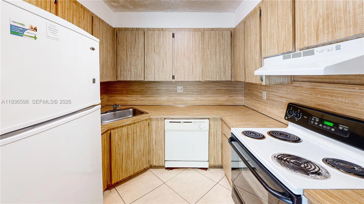 Real estate property located at 1300 122nd Ave #419B-2, Miami-dade, Peninsula At Intl Gardens, Miami, FL