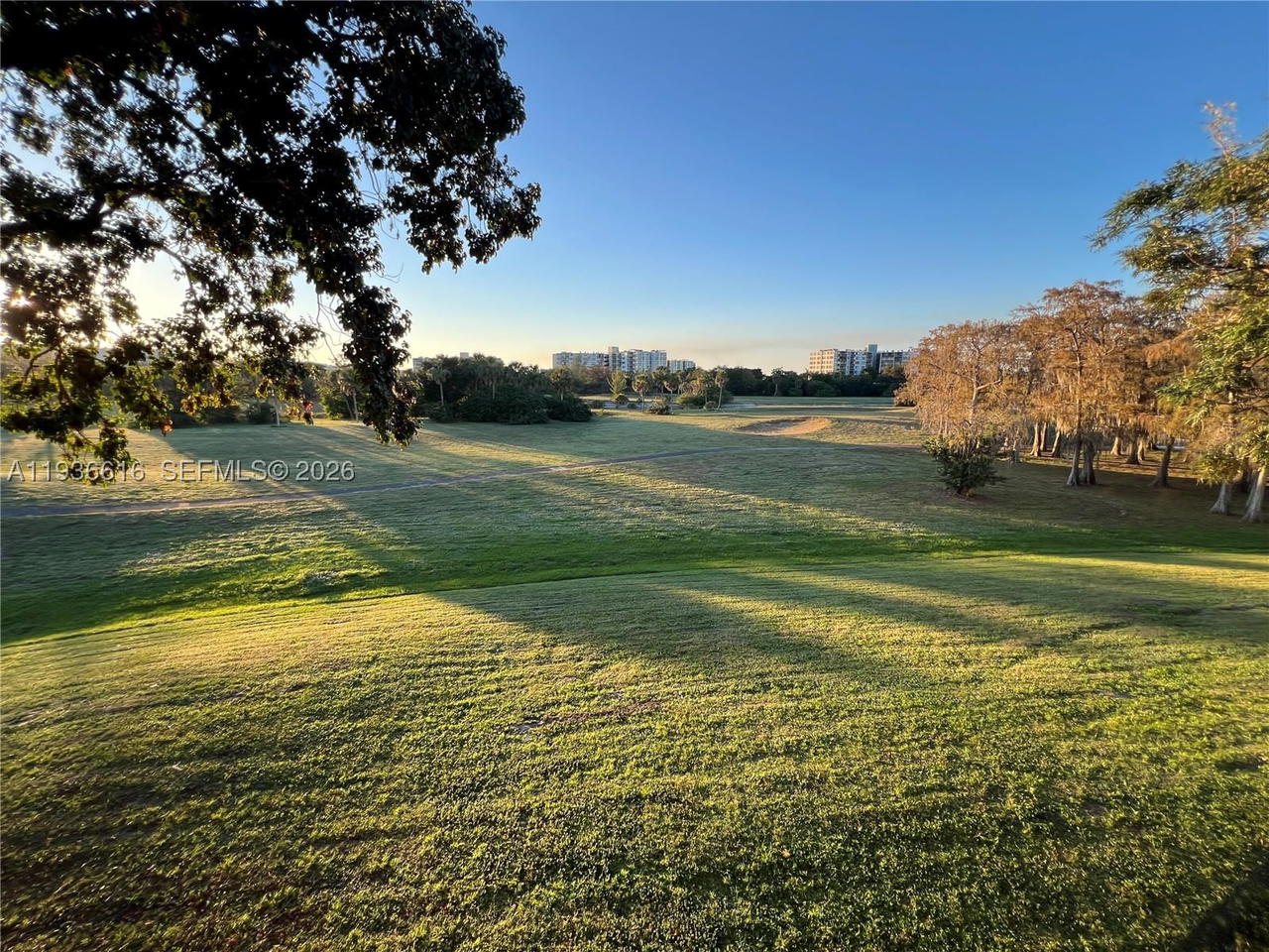 Real estate property located at 6301 Falls Cir Dr #313, Broward, Inverrary Country Club, Lauderhill, FL