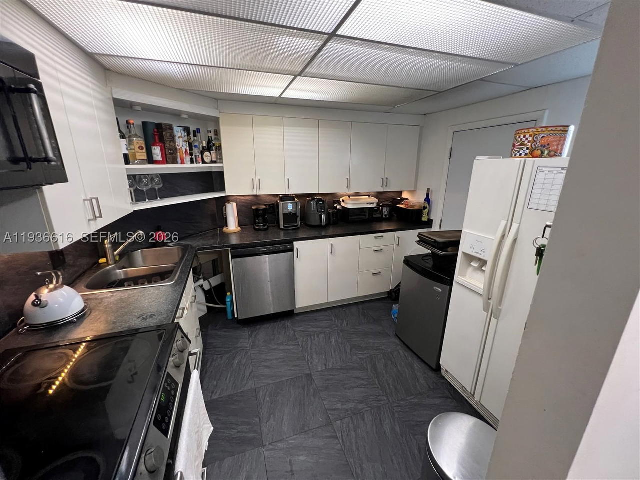 Real estate property located at 6301 Falls Cir Dr #313, Broward, Inverrary Country Club, Lauderhill, FL
